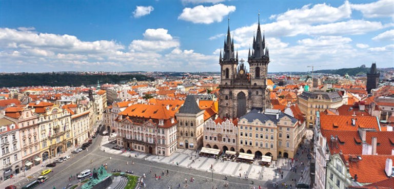 DISCOVER THE HEART OF EUROPE 
